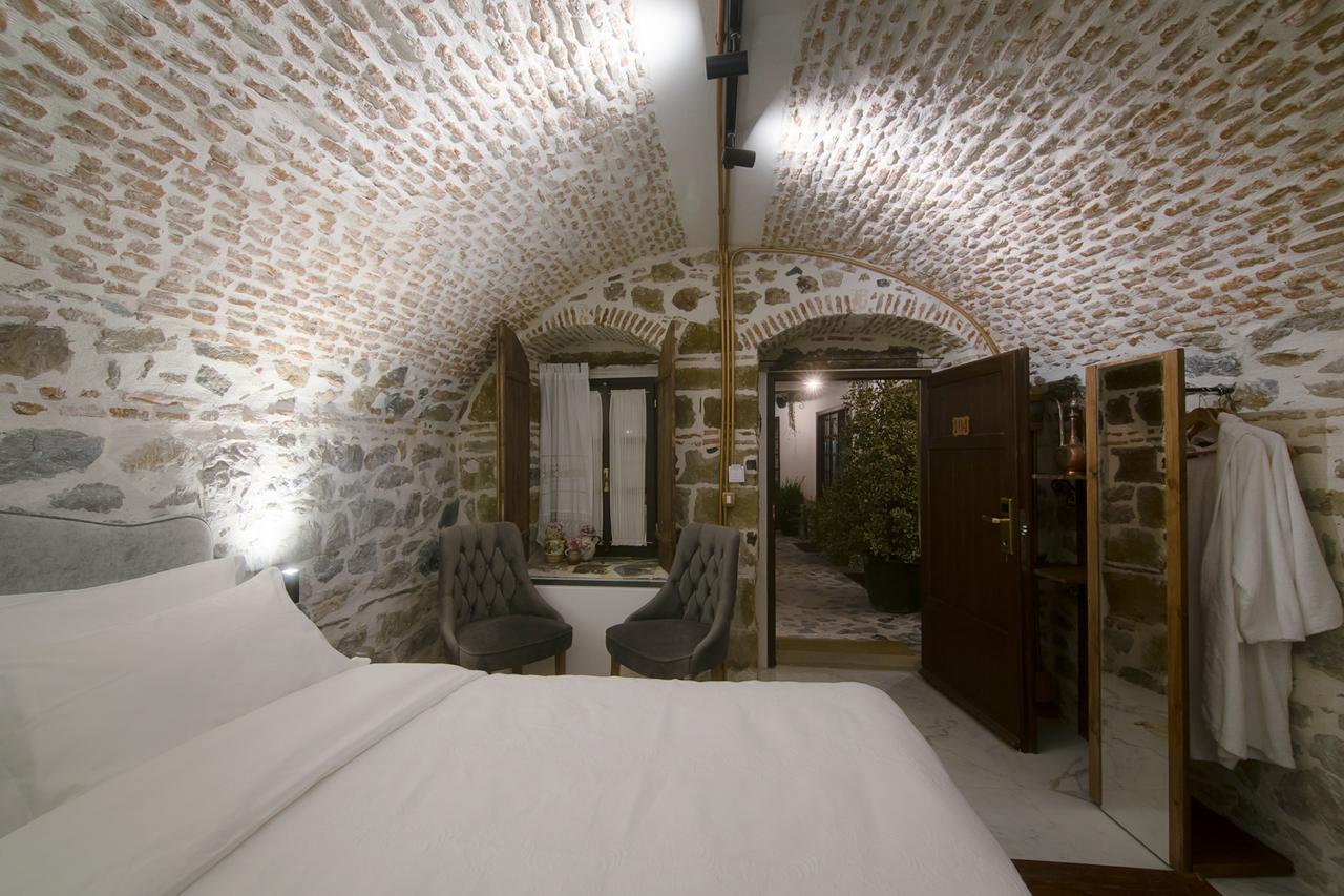 Hani I Pazarit Boutique Hotel Корча Экстерьер фото